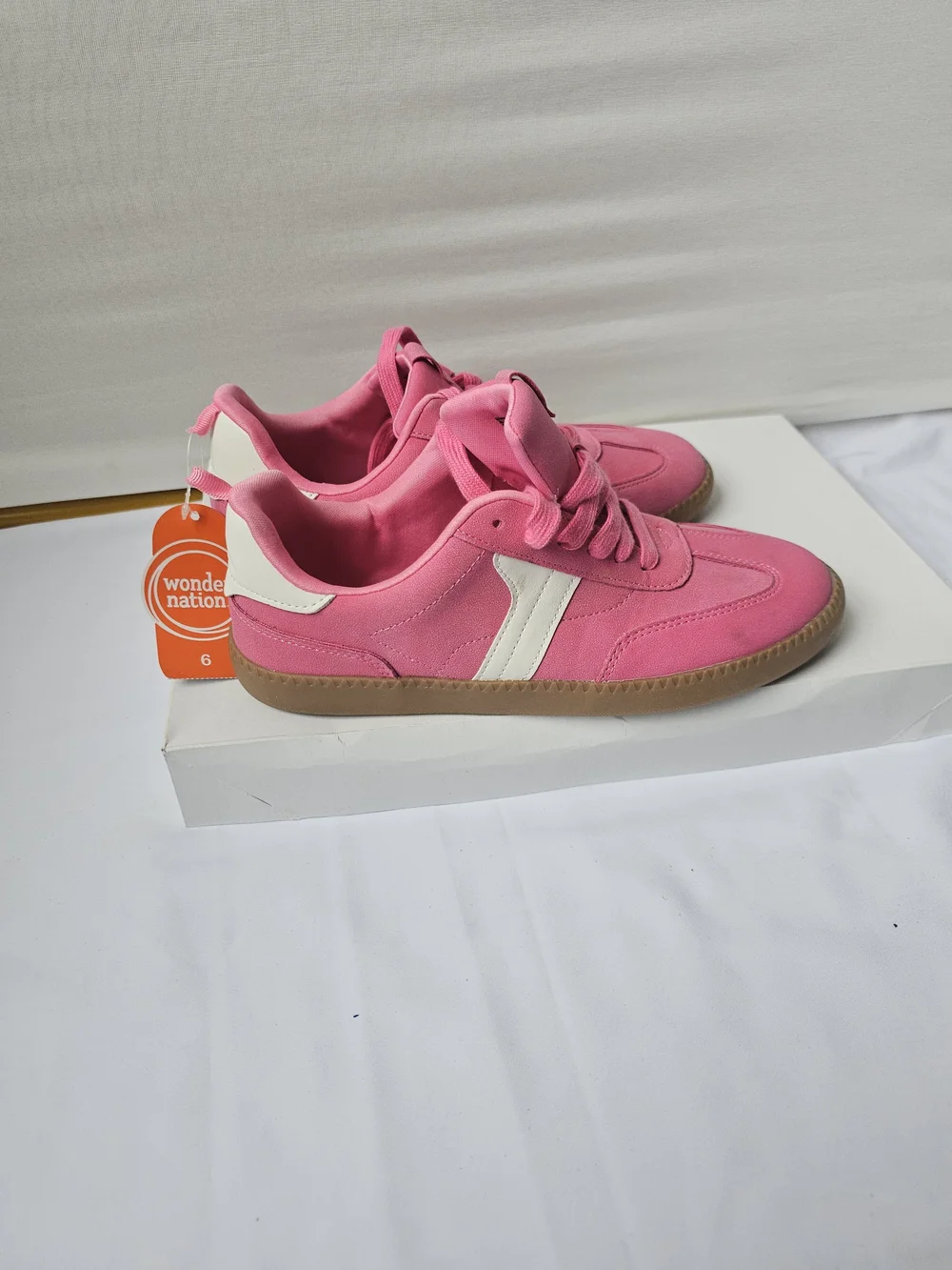 NWT Wonder Nation Pink Retro Low Top Sneakers Size 6
